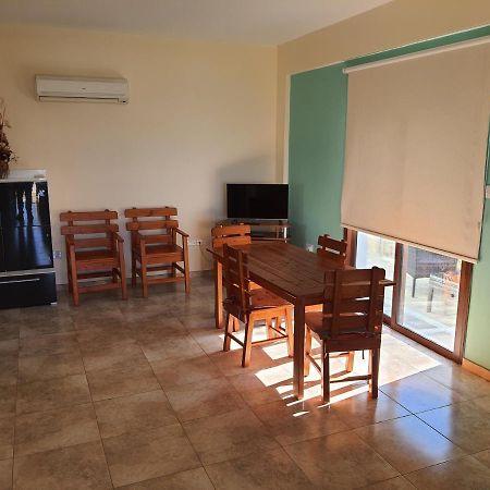 Joanna Sunset Apts Pomos Ngoại thất bức ảnh