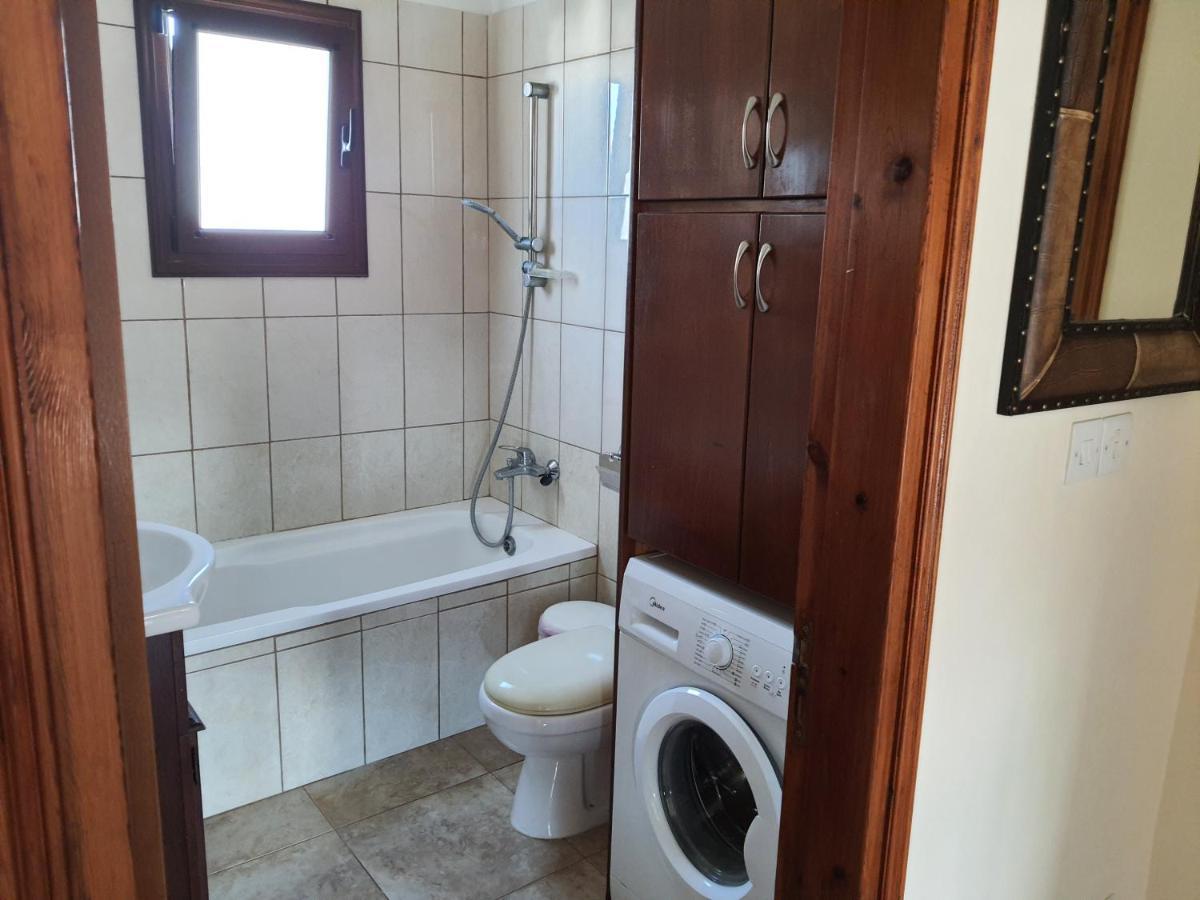 Joanna Sunset Apts Pomos Ngoại thất bức ảnh