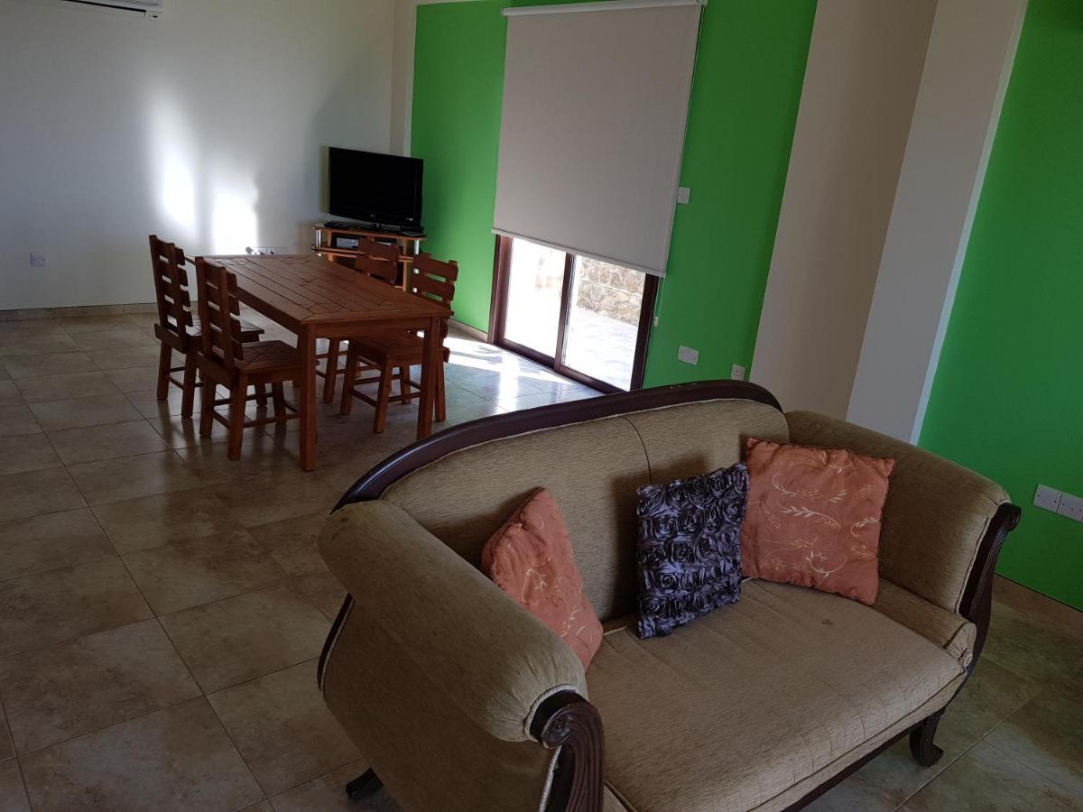 Joanna Sunset Apts Pomos Ngoại thất bức ảnh