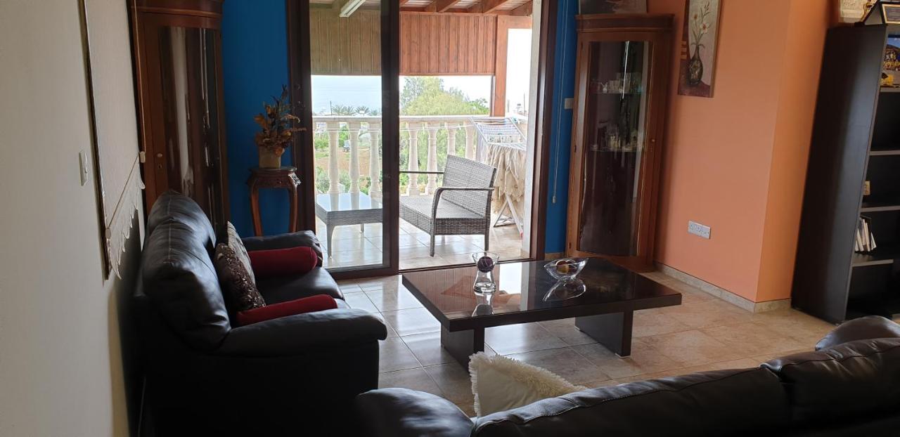 Joanna Sunset Apts Pomos Ngoại thất bức ảnh