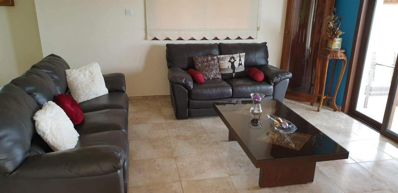 Joanna Sunset Apts Pomos Ngoại thất bức ảnh